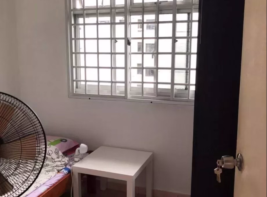 单间出租 • 蔡厝港 • 3 Ghim Moh Road • S$700 • 3房(2臥室) • 佣人房 照片