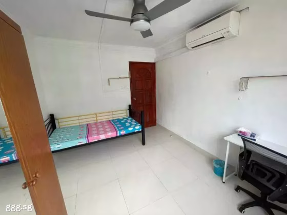 单间出租 • 新加坡河 • 515 Hougang Avenue 10 • S$1000 • 5房(4臥室) • 普通房 照片