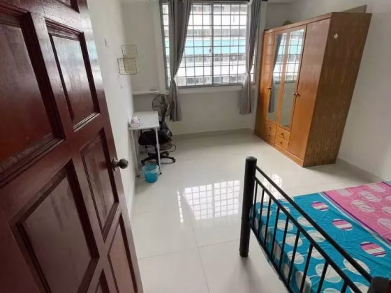 单间出租 • 新加坡河 • 515 Hougang Avenue 10 • S$1000 • 5房(4臥室) • 普通房 照片