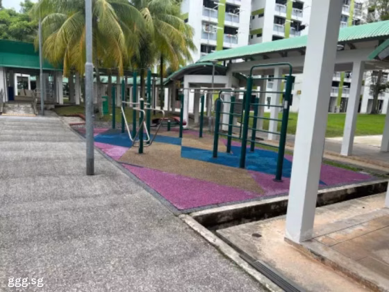 单间出租 • 乌节 • 211 Ang Mo Kio Avenue 3 • S$350 • 3房(2臥室) • 床位出租 照片