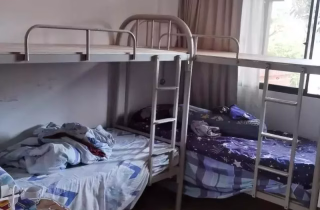 单间出租 • 宏茂桥 •  Loyang Valley • S$400 • 执行公寓 • 床位出租
