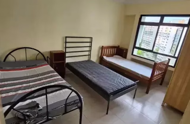 单间出租 • 林厝港 • 669C Jurong West Street 64 • S$400 • 3房(2臥室) • 床位出租