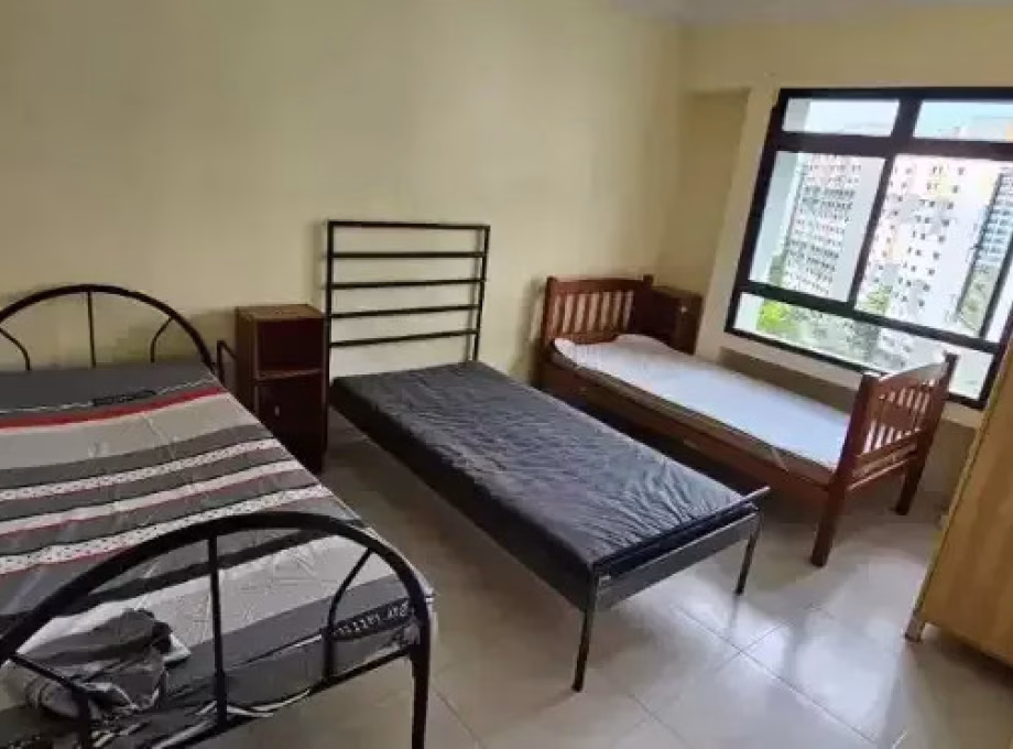 单间出租 • 林厝港 • 669C Jurong West Street 64 • S$400 • 3房(2臥室) • 床位出租 照片