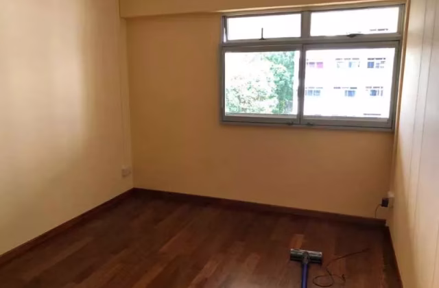 单间出租 • 三巴旺 • 358 Woodlands Avenue 5 • S$800 • 5房(4臥室) • 普通房
