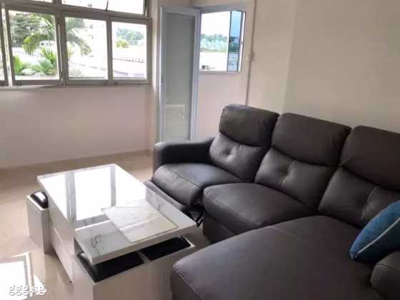 单间出租 • 三巴旺 • 358 Woodlands Avenue 5 • S$800 • 5房(4臥室) • 普通房 照片