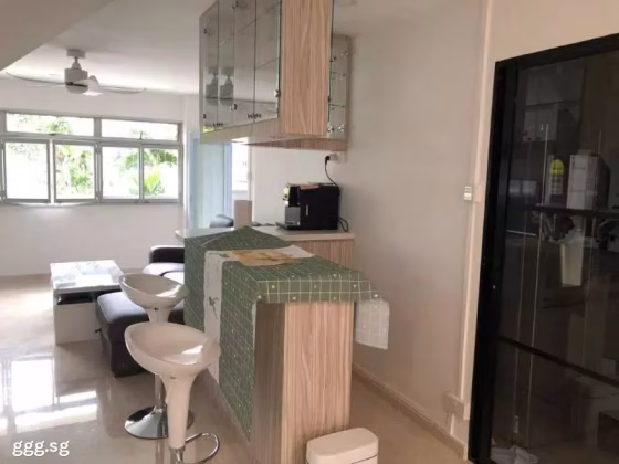 单间出租 • 三巴旺 • 358 Woodlands Avenue 5 • S$800 • 5房(4臥室) • 普通房 照片