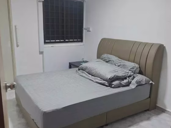 单间出租 • 梧槽 • 269 Yishun Street 22 • S$1200 • 3房(2臥室) • 主人房 照片
