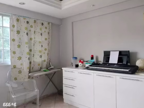 单间出租 • 三巴旺 • 804 Woodlands Street 81 • S$1400 • 5房(4臥室) • 普通房 照片