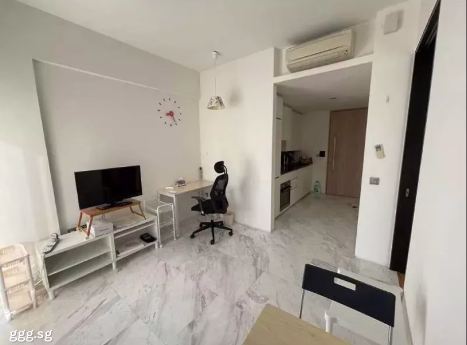 整套出租 • 武吉班让 •  The Sorrento • S$3400 • 住宅公寓 • 441ft² / 40m² 照片