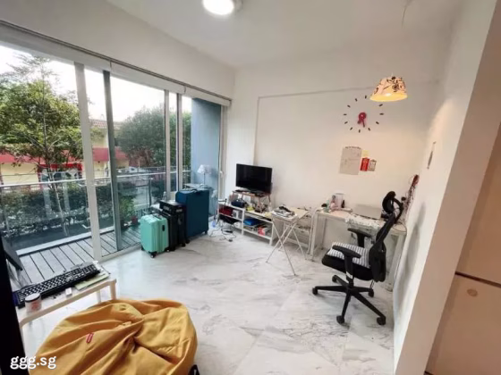 整套出租 • 武吉班让 •  The Sorrento • S$3400 • 住宅公寓 • 441ft² / 40m² 照片