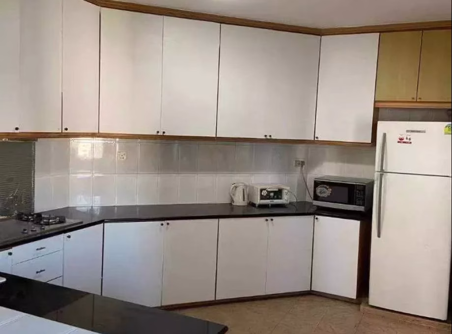 单间出租 • 马林百列 •  Braddell View • S$1400 • 住宅公寓 • 普通房 照片