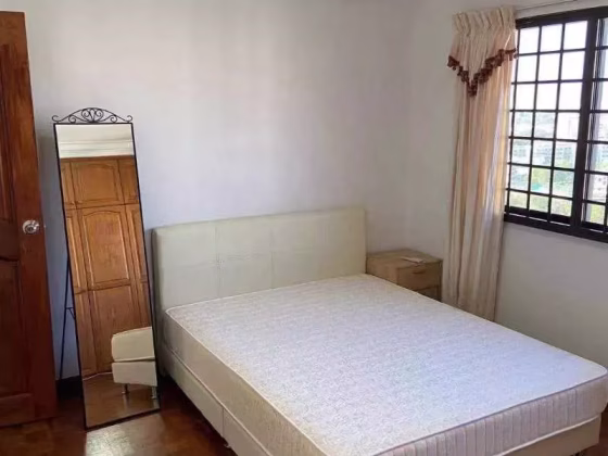 单间出租 • 马林百列 •  Braddell View • S$1400 • 住宅公寓 • 普通房 照片