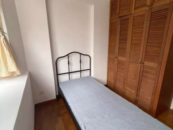 单间出租 • 勿洛 •  Langston Ville • S$1250 • 住宅公寓 • 普通房 照片