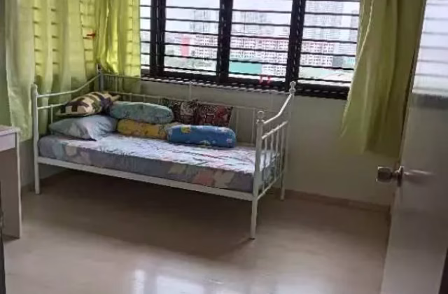 单间出租 • 乌节 • 354 Ang Mo Kio Street 32 • S$1300 • 3房(2臥室) • 普通房