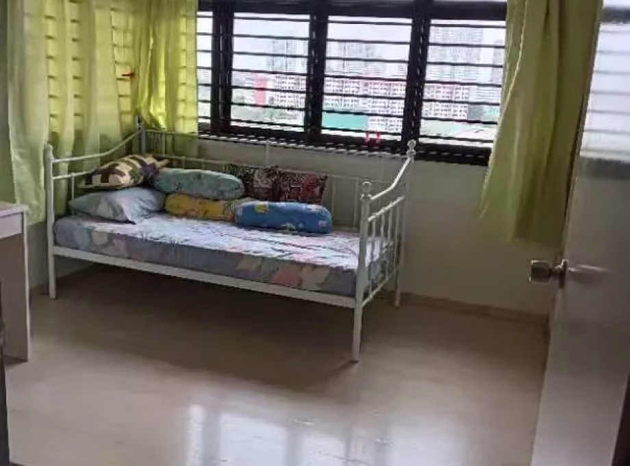 单间出租 • 乌节 • 354 Ang Mo Kio Street 32 • S$1300 • 3房(2臥室) • 普通房 照片