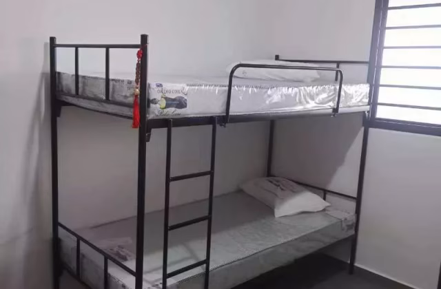 单间出租 • 林厝港 • 209 Boon Lay Place • S$410 • 3房(2臥室) • 普通房
