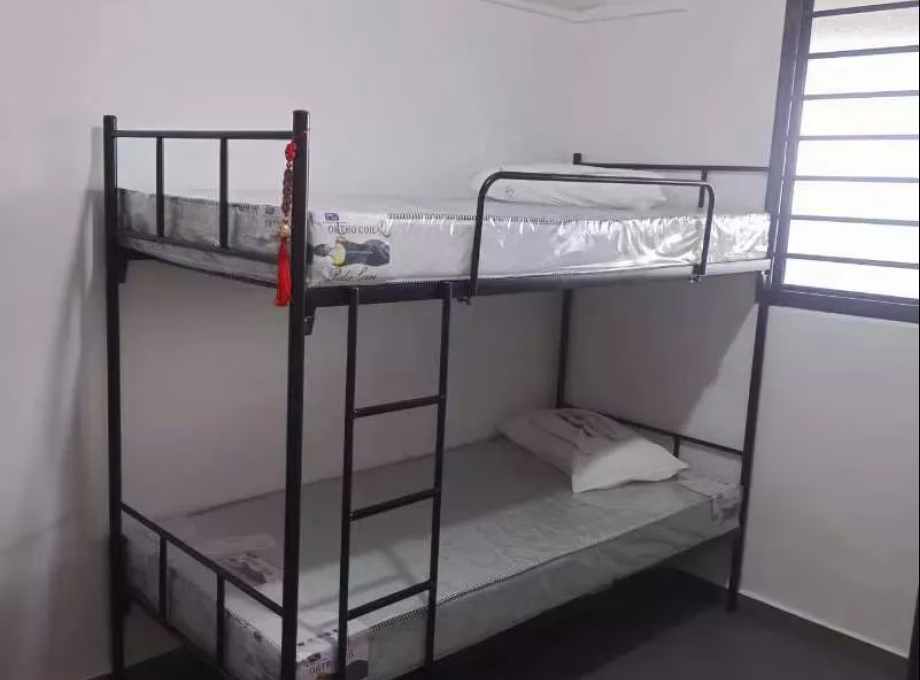 单间出租 • 林厝港 • 209 Boon Lay Place • S$410 • 3房(2臥室) • 普通房 照片