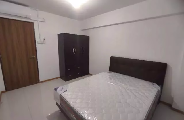 单间出租 • 武吉班让 • 706 Clementi West Street 2 • S$1200 • 3房(2臥室) • 普通房