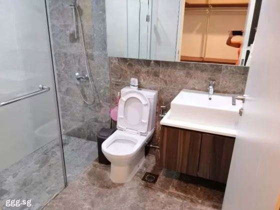 单间出租 • 碧山 •  Esparina Residences • S$55 • 住宅公寓 • 短租房 照片