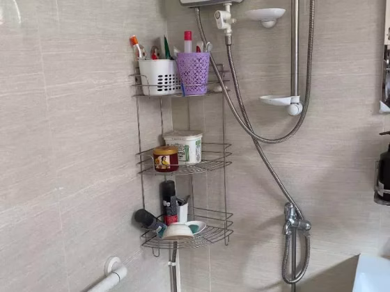 单间出租 • 西部集水区 • 888A Tampines Street 81 • S$1300 • 4房(3臥室) • 普通房 照片