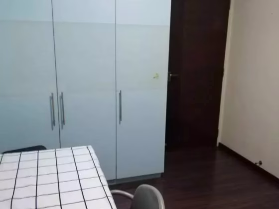 单间出租 • 金文泰 • 26C Jalan Membina • S$1700 • 4房(3臥室) • 主人房 照片
