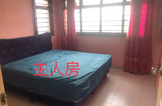 单间出租 • 芽笼 • 687C Choa Chu Kang Drive • S$1300 • 4房(3臥室) • 主人房