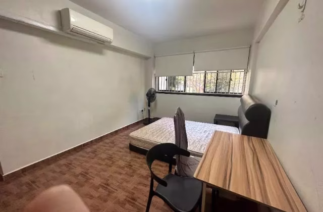 单间出租 • 新加坡河 • 985B Buangkok Crescent • S$1250 • 3房(2臥室) • 主人房