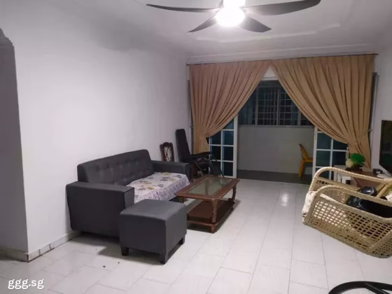 单间出租 • 林厝港 • 910 Jurong West Street 91 • S$1300 • 5房(4臥室) • 主人房 照片