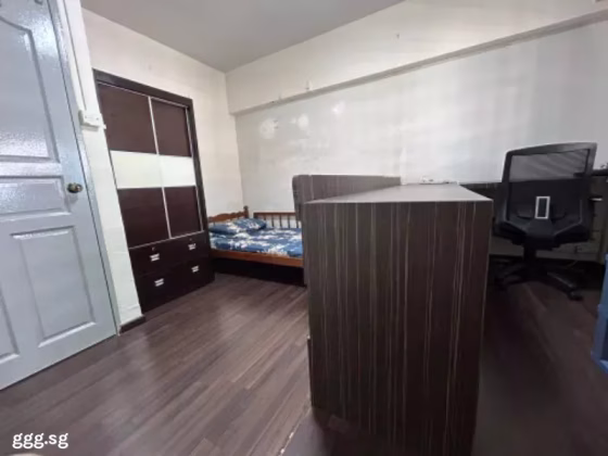 单间出租 • 梧槽 • 759 Yishun Street 72 • S$850 • 4房(3臥室) • 普通房 照片