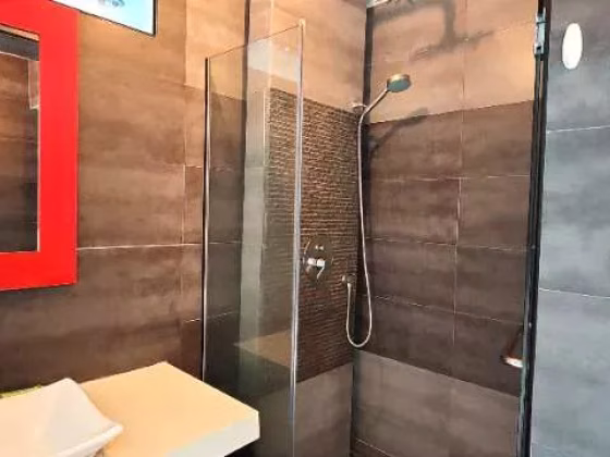 整套出租 • 蔡厝港 • 13 Holland Drive • S$4600 • 4房(3臥室) • 947ft² / 87m² 照片