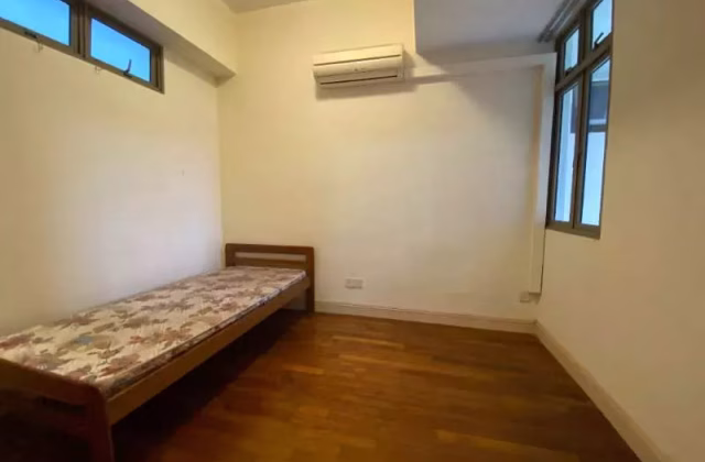 单间出租 • 诺维娜 •  Sherwood Condo • S$900 • 共管公寓 • 普通房
