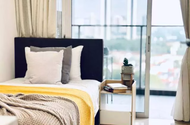 单间出租 • 武吉班让 •  The Parc Condominium • S$1600 • 住宅公寓 • 普通房