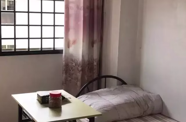 单间出租 • 三巴旺 • 363 Woodlands Avenue 5 • S$500 • 4房(3臥室) • 普通房