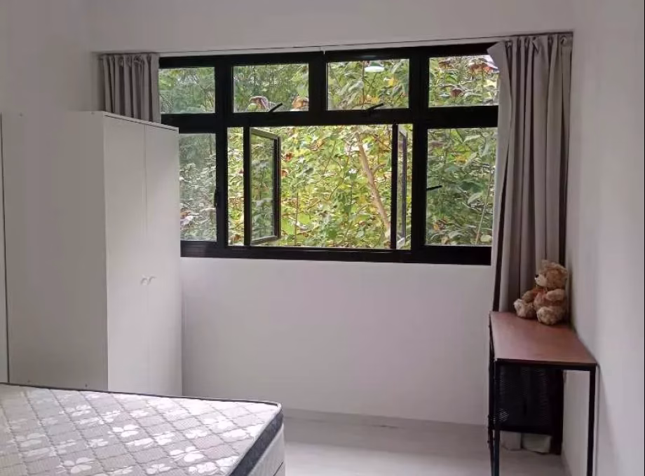 单间出租 • 碧山 • 471B Fernvale Street • S$800 • 4房(3臥室) • 普通房 照片
