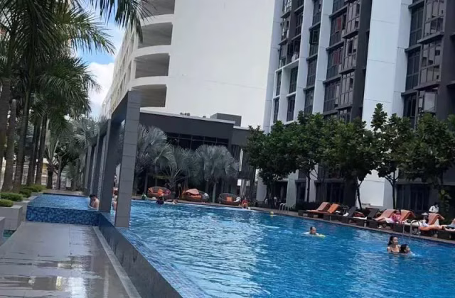 单间出租 • 梧槽 •  Symphony Suites • S$1200 • 共管公寓 • 普通房