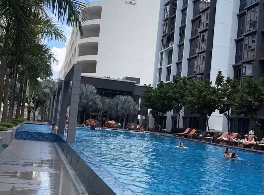 单间出租 • 梧槽 •  Symphony Suites • S$1200 • 共管公寓 • 普通房 照片