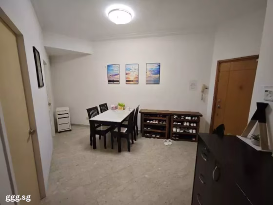单间出租 • 欧南 •  Paya Lebar Residences • S$1500 • 共管公寓 • 普通房 照片