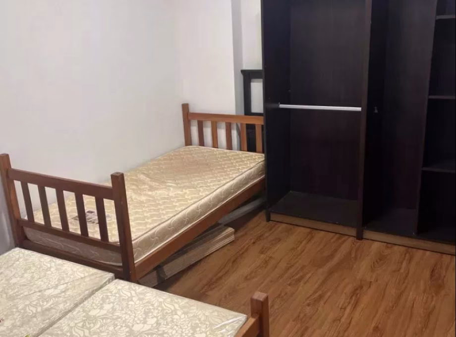 单间出租 • 新加坡河 •  Regentville • S$500 • 住宅公寓 • 普通房 照片