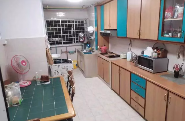 整套出租 • 林厝港 • 464 Jurong West Street 41 • S$2900 • 3房(2臥室) • 