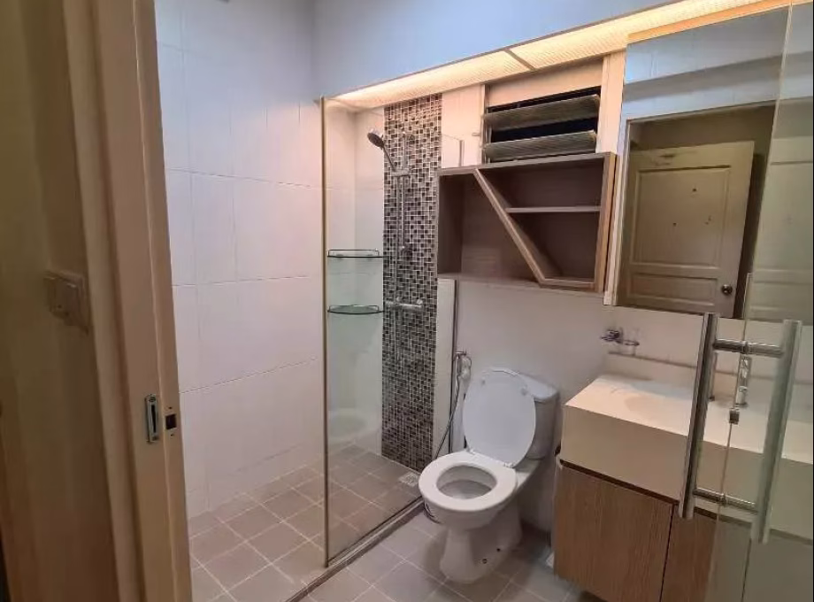 单间出租 • 西部集水区 • 522B Tampines Central 7 • S$1400 • 5房(4臥室) • 主人房 照片