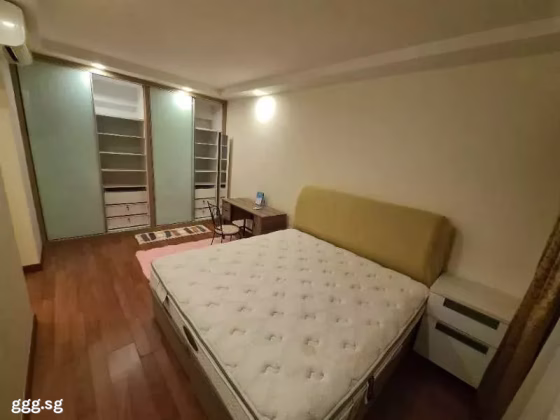 单间出租 • 西部集水区 • 522B Tampines Central 7 • S$1400 • 5房(4臥室) • 主人房 照片