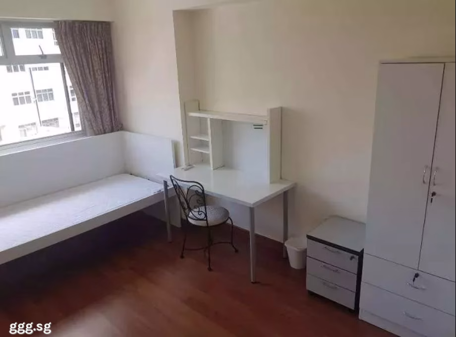 单间出租 • 西部集水区 • 522B Tampines Central 7 • S$950 • 5房(4臥室) • 普通房 照片