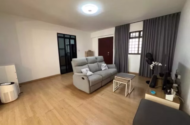 房屋出售 • 林厝港 • 694 Jurong West Central 1 • S$599000 • 3房(2臥室) • 1097ft² / 101m²