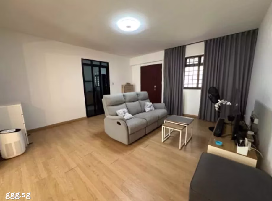 房屋出售 • 林厝港 • 694 Jurong West Central 1 • S$599000 • 3房(2臥室) • 1097ft² / 101m² 照片