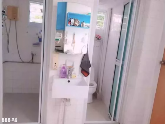 单间出租 • 马林百列 • 174 Lorong 1 Toa Payoh • S$1500 • 3房(2臥室) • 普通房 照片
