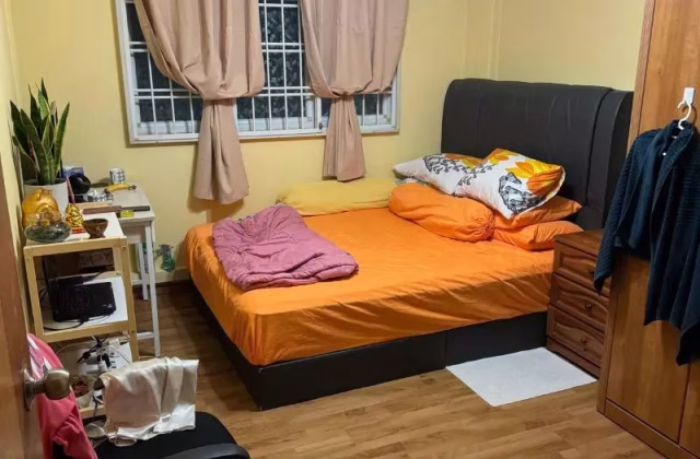单间出租 • 梧槽 • 329 Yishun Ring Road • S$1050 • 4房(3臥室) • 普通房