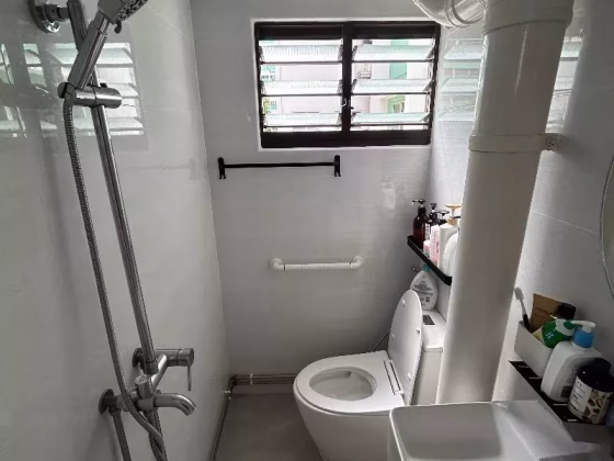 单间出租 • 梧槽 • 329 Yishun Ring Road • S$1050 • 4房(3臥室) • 普通房 照片