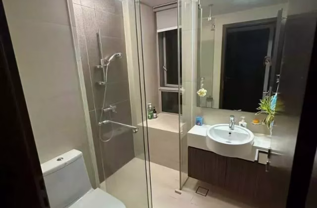 单间出租 • 宏茂桥 •  Livia • S$1350 • 共管公寓 • 普通房
