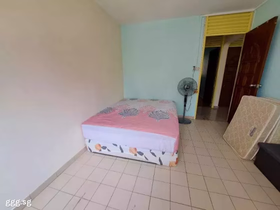 单间出租 • 中央集水区 • 231 Serangoon Avenue 3 • S$1300 • 3房(2臥室) • 主人房 照片