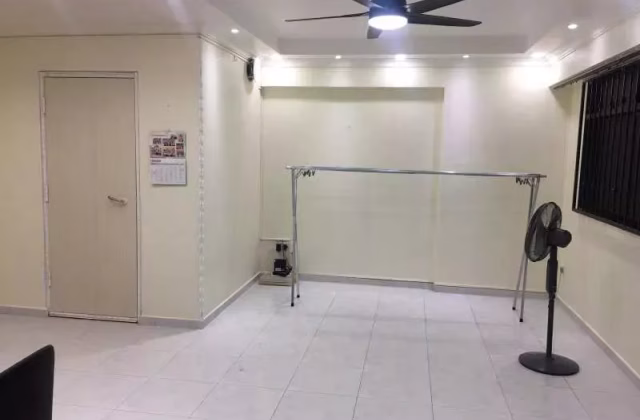 单间出租 • 林厝港 • 673B Jurong West Street 65 • S$1200 • 4房(3臥室) • 普通房